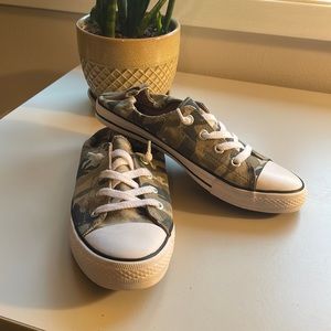 🔑💎🔑3 for$25  EUC camo sneakers